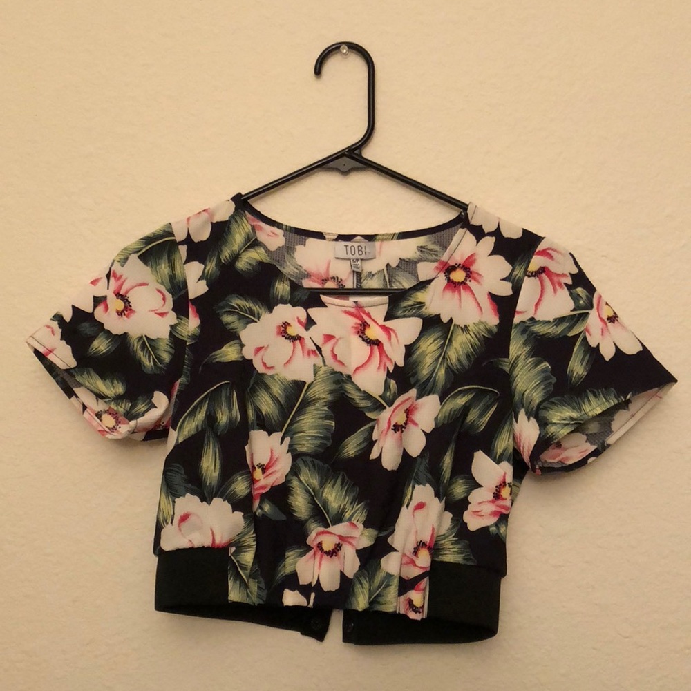 Tobi floral print crop top
